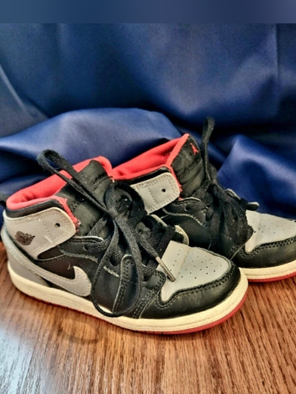 Nike Air Jordan 1 Mid High-Top Sneakers